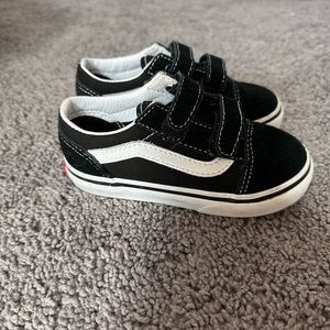 Toddler old skool Vans size 8c black and white